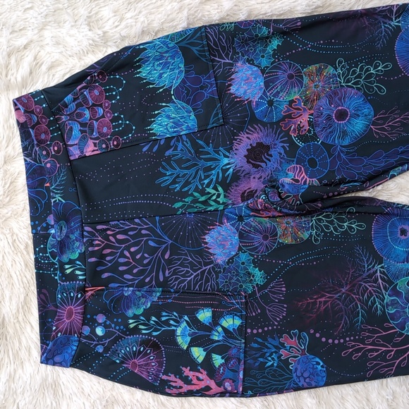Blackmilk Floral Coral Blue Rainbow Ocean Cuffed Pants Size Large - Picture 5 of 13
